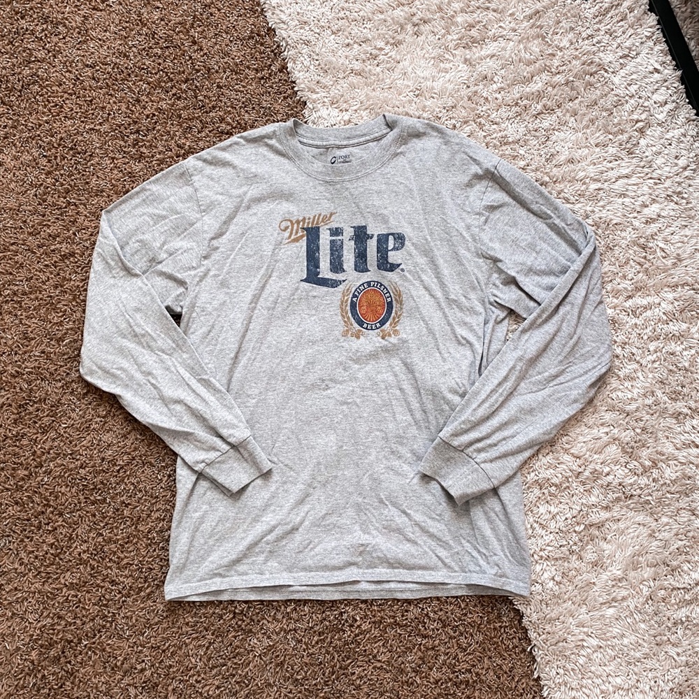 long sleeve vintage graphic tee